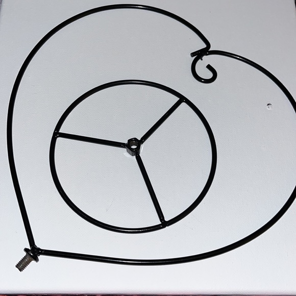 Metal Heart Shaped Ornament Holder Stand - Picture 2 of 2